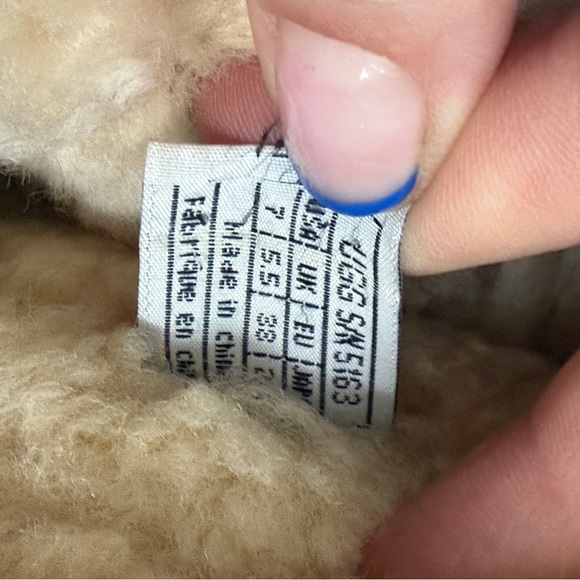 UGG Australia Upside Boot Sz 7 - Picture 9 of 10